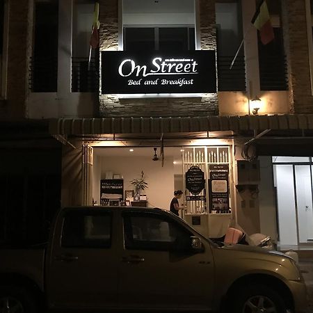 On Street Bed And Breakfast Ban Karon Exterior foto